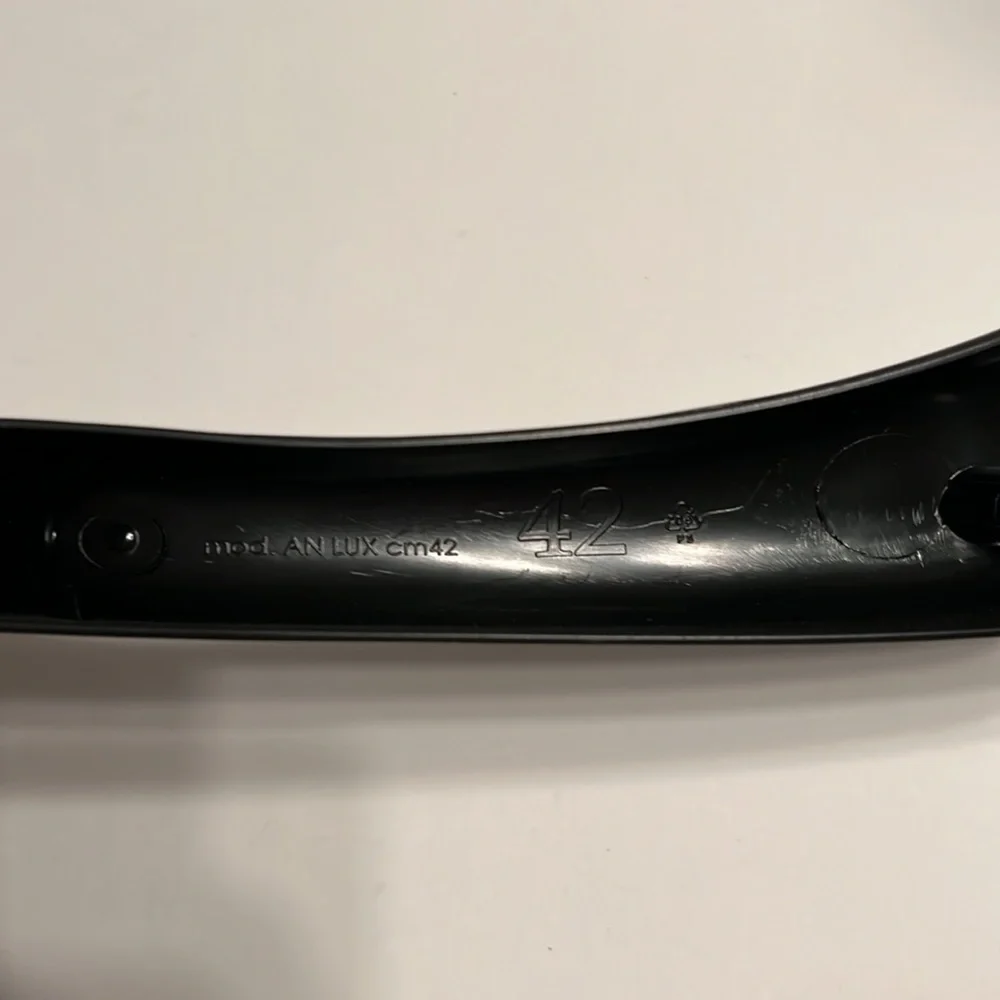 Moschino authentic matte